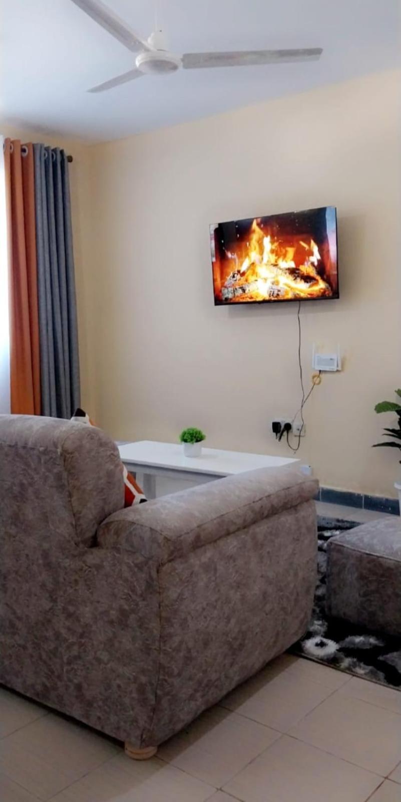 Lux Suites Bamburi Furnished Apartments Exteriér fotografie